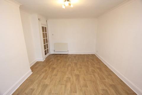 2 bedroom ground floor flat to rent, Househillmuir Rd, Glasgow G53