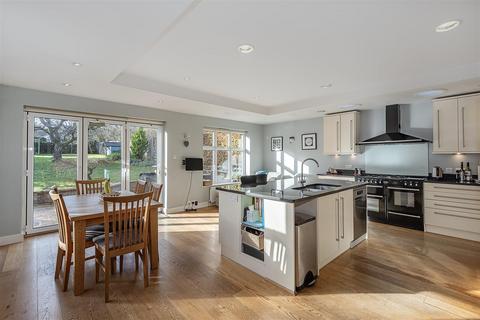 5 bedroom semi-detached house for sale, Dalkeith Road, Harpenden