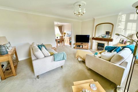 5 bedroom detached house for sale, Stratford Road, Aldershot GU12