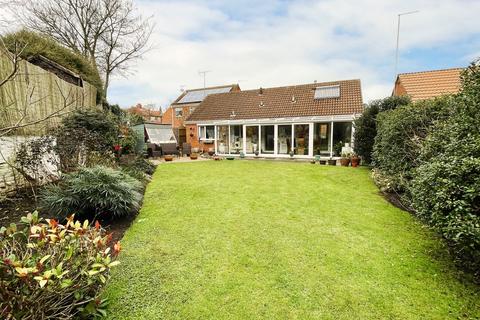 35 Castle Close, Tickhill, Doncaster, DN11 9QT