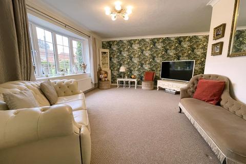 35 Castle Close, Tickhill, Doncaster, DN11 9QT