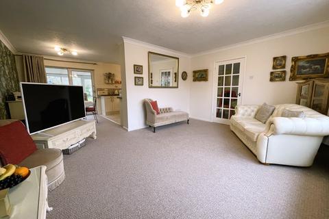35 Castle Close, Tickhill, Doncaster, DN11 9QT