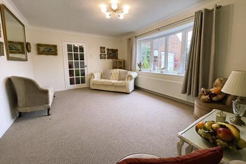 35 Castle Close, Tickhill, Doncaster, DN11 9QT