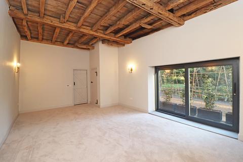 1 bedroom barn conversion for sale, Church Lane, Beaumont