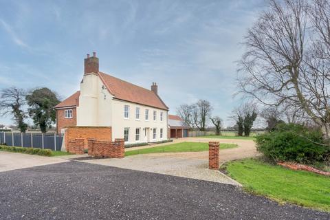 4 bedroom detached house for sale, Catfield