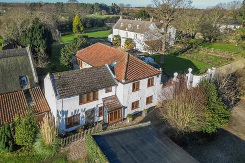 undefined, West Caister