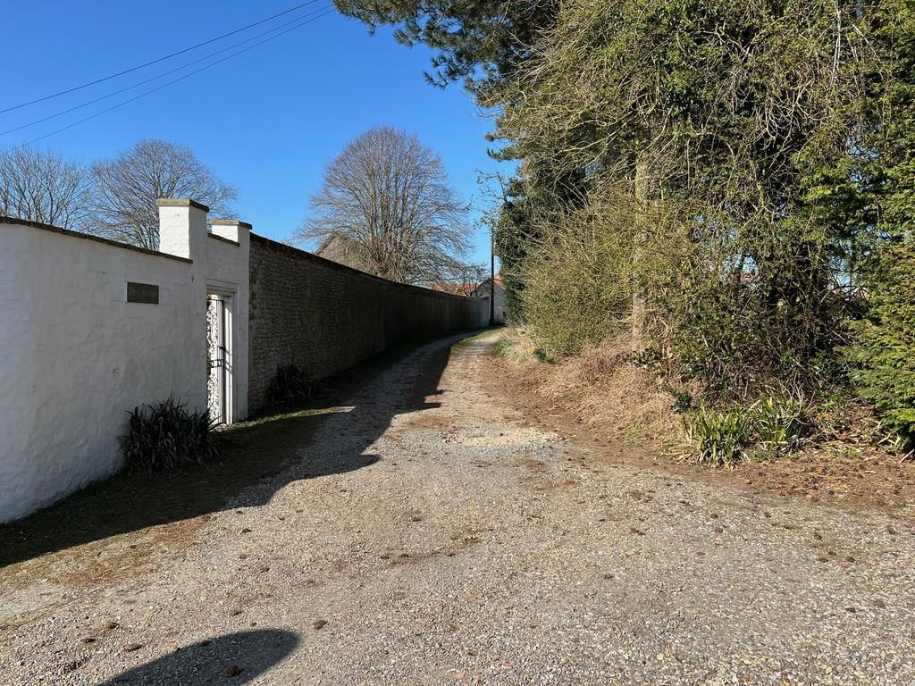 Rose cott Lane 2