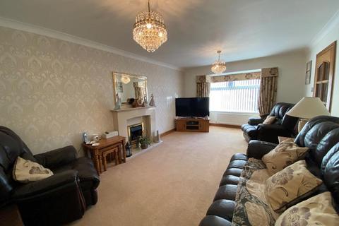 4 bedroom detached house for sale, Hartsholme Park, Kingswood, Hull, HU7 3HP