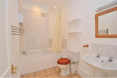 3 bedroom terraced house to rent, Triangle North, Bath - Suitable for x3 sharers