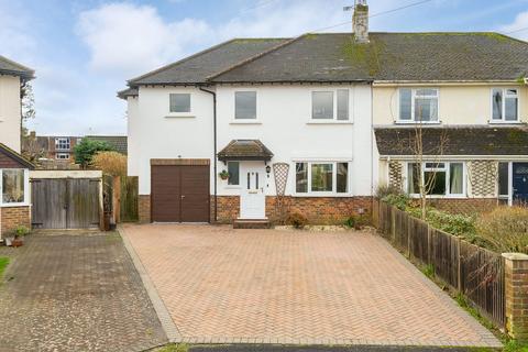 9 The Close, Strood Green, Betchworth, RH3 7JE