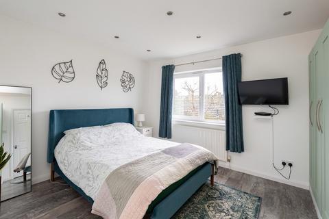 9 The Close, Strood Green, Betchworth, RH3 7JE
