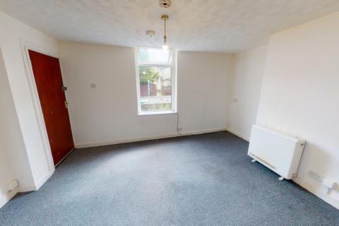 Studio to rent, Undercliffe Road BD2