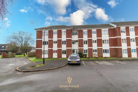 2 bedroom flat for sale, Deveron Court, Hinckley, Leicestershire