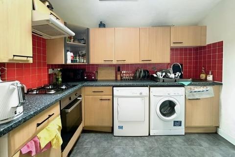 4 bedroom terraced house to rent, Pretoria Road, Southsea PO4