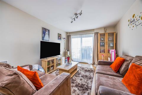 2 bedroom flat for sale, Gisors Road, Southsea PO4