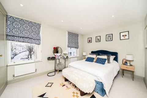 4 bedroom house to rent, Bishops Road, London SW6