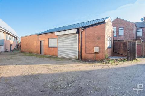 Industrial unit to rent, R/O 138-140, Bolton Road, Manchester M46