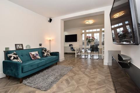Kenwin Orchard Road, Farnborough, Orpington, BR6 7BP