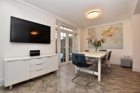 Kenwin Orchard Road, Farnborough, Orpington, BR6 7BP
