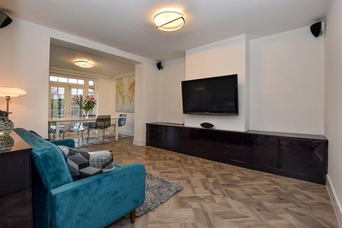 Kenwin Orchard Road, Farnborough, Orpington, BR6 7BP