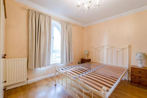 4 bedroom end of terrace house for sale, Waveney Close, Wapping, London, E1W