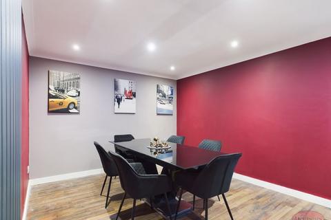 5 Lechlade Gardens, Bournemouth, BH7 7JD