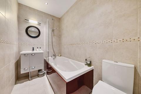 8 Burnt Oak Lane, Sidcup, DA15 9DB
