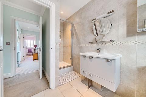 8 Burnt Oak Lane, Sidcup, DA15 9DB