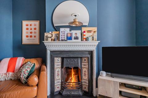 85 Park Road, Caterham, CR3 5TD