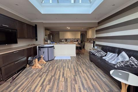 undefined, Taylors Crescent, Cranleigh