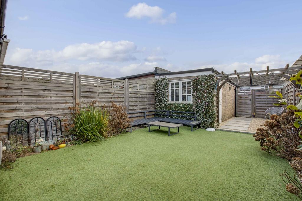 15 Spring Gardens, SL7 3 HS (LOW RES)-15