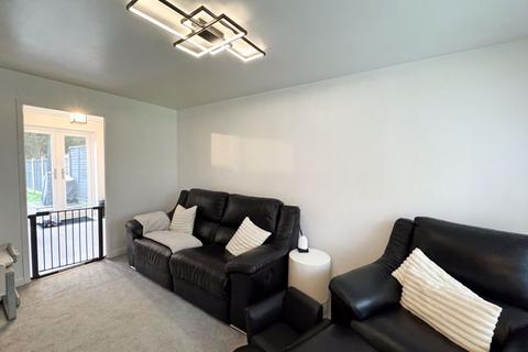 2 bedroom end of terrace house for sale, Chaselands, Burntwood