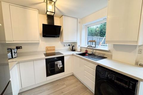 2 bedroom end of terrace house for sale, Chaselands, Burntwood