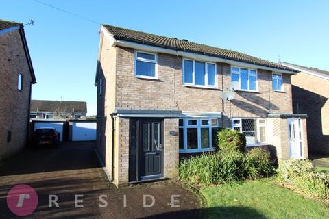 3 bedroom semi-detached house for sale, Elmsfield Avenue, Rochdale OL11