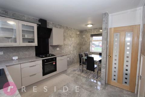 3 bedroom townhouse for sale, Yew Dale Gardens, Rochdale OL11