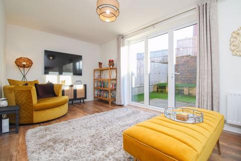 3 bedroom semi-detached house for sale, Ashtree Avenue, High Spen