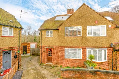 6 bedroom semi-detached house for sale, Segrave Close, Weybridge