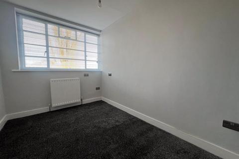 3 bedroom apartment to rent, Granville Court, Newcastle Upon Tyne NE2