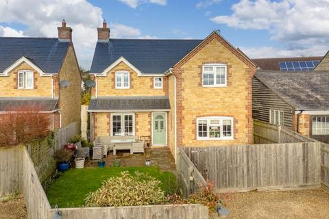 4 bedroom detached house for sale, Station Road, Aylesbury HP22