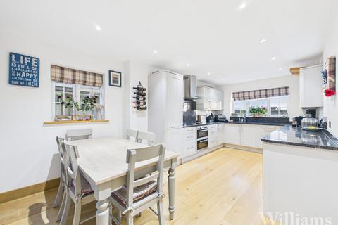 4 bedroom detached house for sale, Station Road, Aylesbury HP22