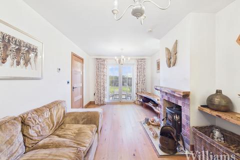 4 bedroom detached house for sale, Station Road, Aylesbury HP22