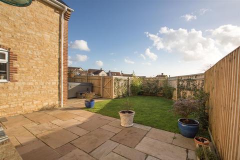 4 bedroom detached house for sale, Station Road, Aylesbury HP22