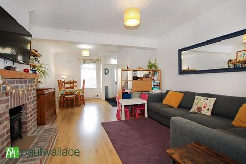 4 Dewhurst Road, Cheshunt, Waltham Cross, EN8 9PE
