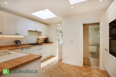 4 Dewhurst Road, Cheshunt, Waltham Cross, EN8 9PE