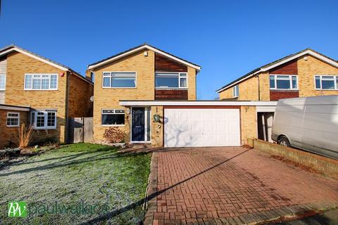 4 bedroom detached house for sale, The Oval, Turnford