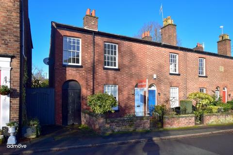 3 bedroom end of terrace house to rent, New Street, Altrincham