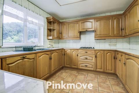 3 bedroom detached bungalow for sale, Dunstable Road, Newport - REF# 00025189