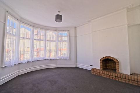 2 bedroom apartment to rent, Palmeira Avenue, Westcliff-On-Sea