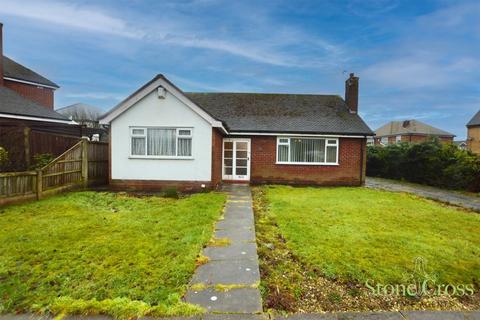 2 bedroom detached bungalow for sale, Headland Close, Lowton, WA3 1HH