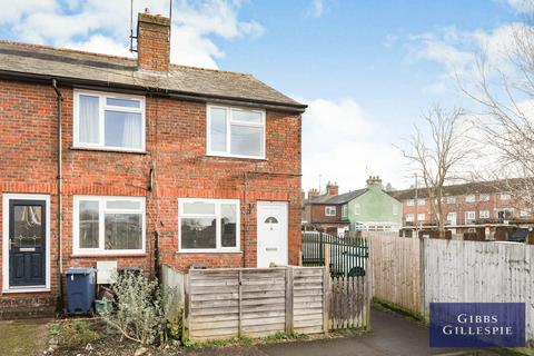 2 bedroom terraced house to rent, Brockhurst Road, Chesham, HP5